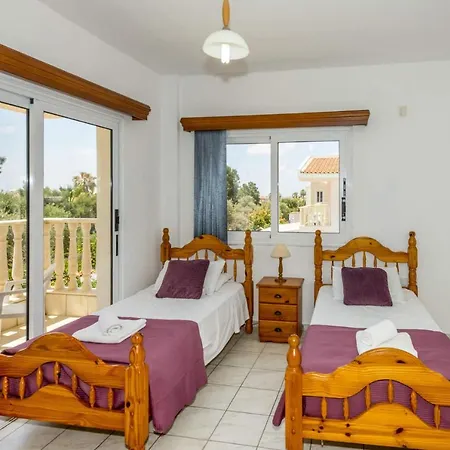 Villa Hera By Péjia