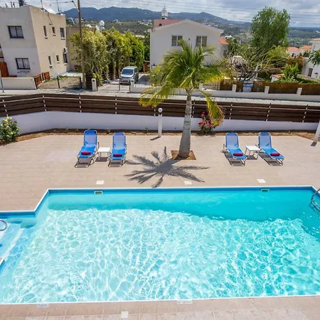 Hera By Villa Péjia