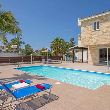 Villa Hera By *
