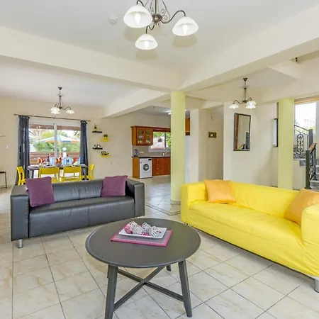 Hera By Βίλα Πέγεια